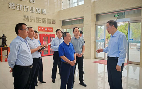 Qin Baoqiang Investigates Hengrui Technology’s Collaborative Innovation
